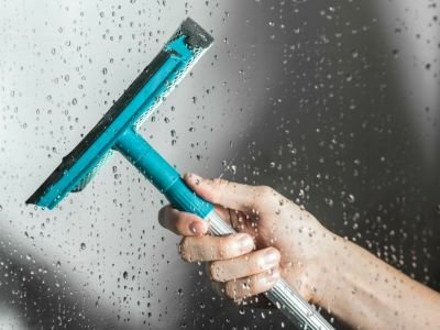 Cleaning Glass Shower Doors