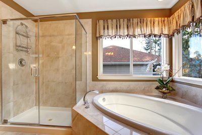 Frameless glass shower doors